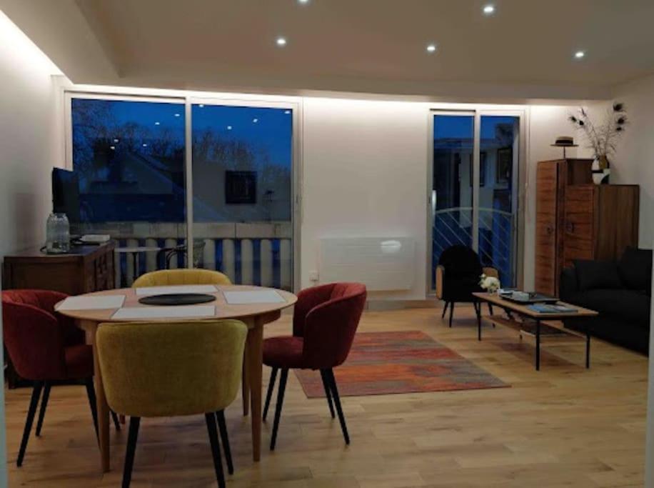 Le Joyau Des Parcs Classe 4 Etoiles Appartement Central Au Calme Avec Terrasse Vichy Zewnętrze zdjęcie